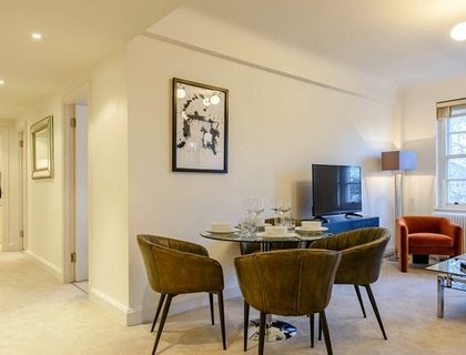 2 bedroom Flat to rent in Pelham Court-List1333