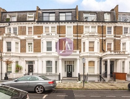 Sinclair Gardens, London, Shepherds Bush, W14