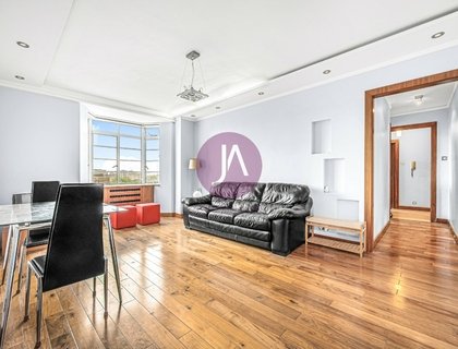 3 bedroom Flat to rent in St Johns Court-List1935