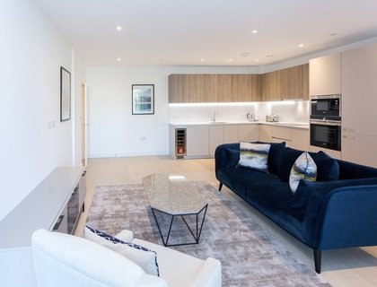 2 bedroom Flat to rent in The Avenue-List943