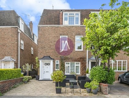 4 bedroom House to rent in The Marlowes-List1876