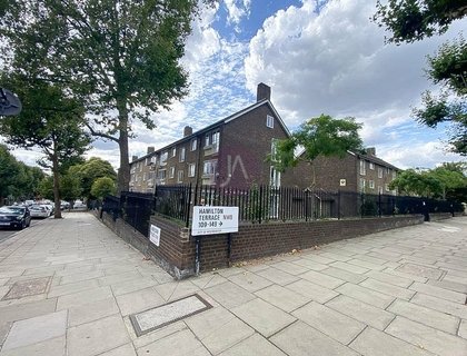 3 bedroom Flat to rent in Verity House-List1925