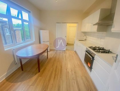 2 bedroom Maisonette to rent in Victoria Terrace-List1867