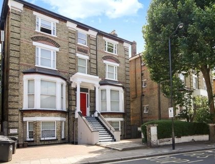 Flat to rent in West End Lane-List1566