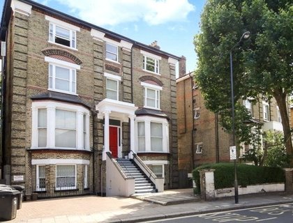 Flat to rent in West End Lane-List1593